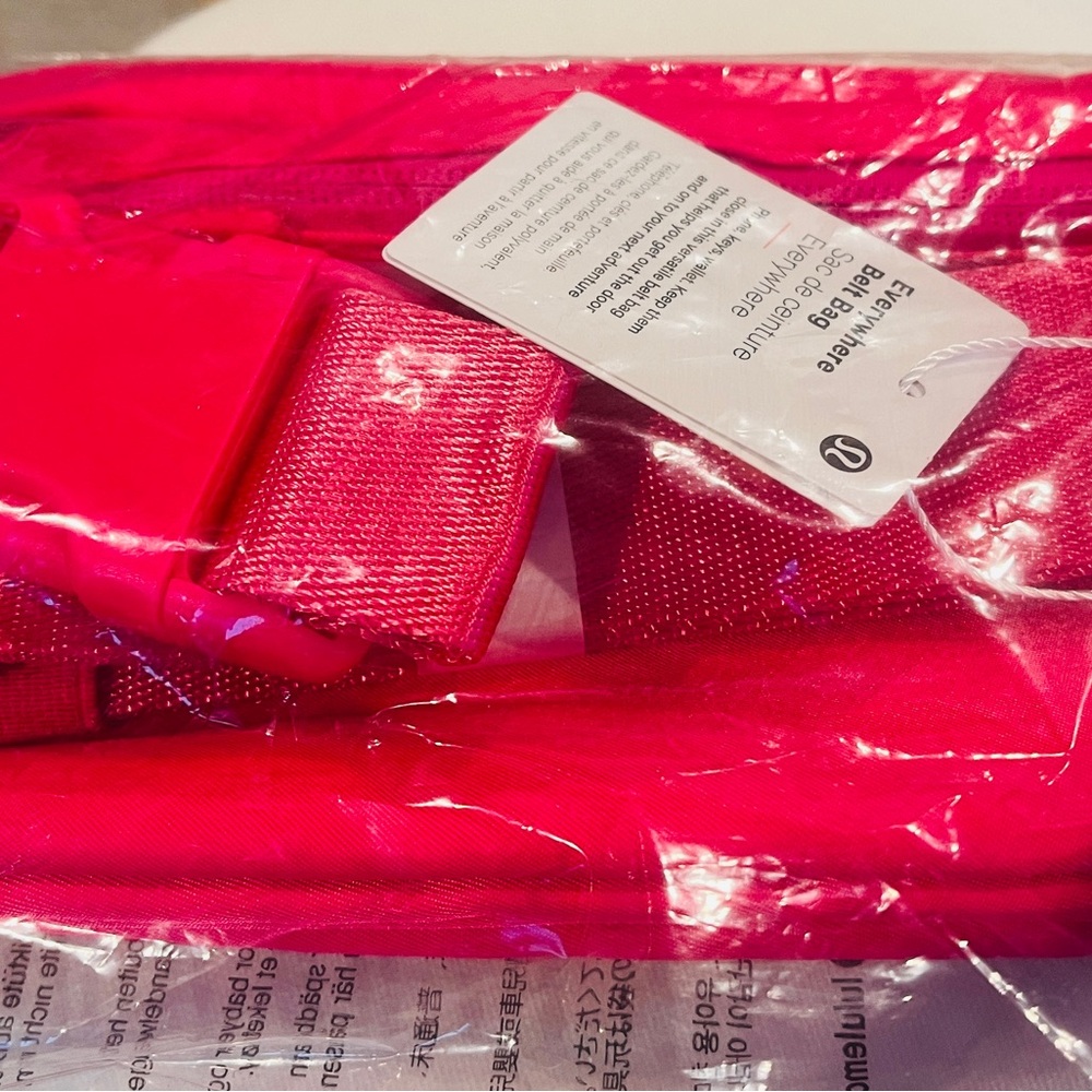 lululemon athletica Hot Pink Travel Cosmetic Pouch - Picture 4 of 4